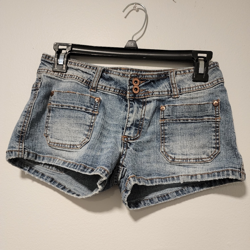 Pre-owned summer shorts